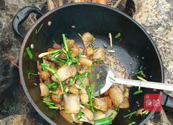 炒腊肉（野炊记）的做法图解1