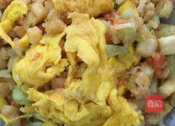 西红柿黄瓜鸡蛋炒馒头丁的做法图解6