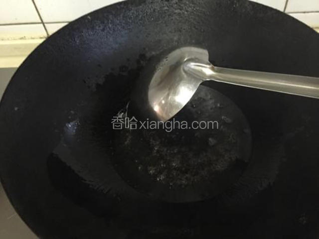 注意火候，油烟大了改小火。