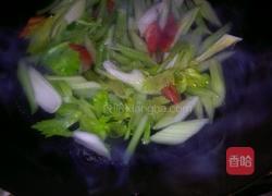 清炒西芹的做法图解3