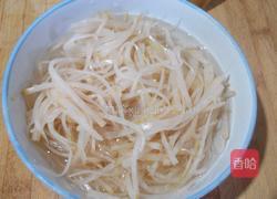 凉拌芥菜丝的做法图解2