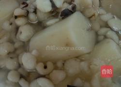 山药薏米芡实粥的做法图解3