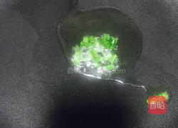 炒蚕豆的做法图解6