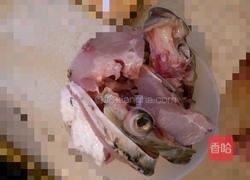 大头鱼炖淮山的做法图解1