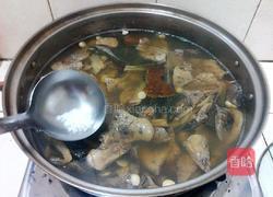 菜干南北杏煲猪肺汤的做法图解8