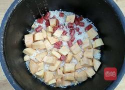 红薯香肠焖饭的做法图解4