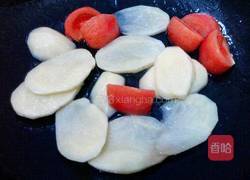 番茄土豆鸡蛋汤的做法图解2