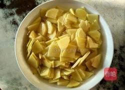 素炒土豆片的做法图解1