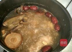 清补凉斑鸠猪骨汤的做法图解10