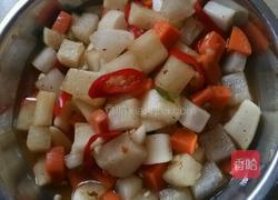 凉拌红白萝卜块的做法图解10