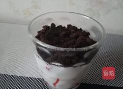 草莓酸奶盆栽的做法图解6