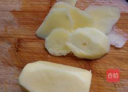 咸蛋黄焗土豆片的做法图解1