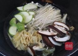 排骨蔬菜汤的做法图解2