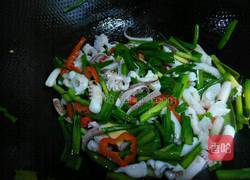 大蒜炒鱿鱼须的做法图解8