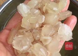 桃胶皂角米糖水的做法图解2