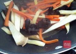 杂菌炒肉的做法图解4