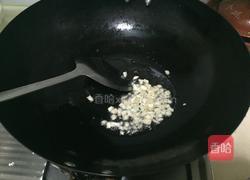 咸蛋炒南瓜的做法图解3