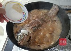 红酒蘑菇炖鲤鱼的做法图解12