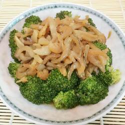虾仁炒西兰花的做法[图]