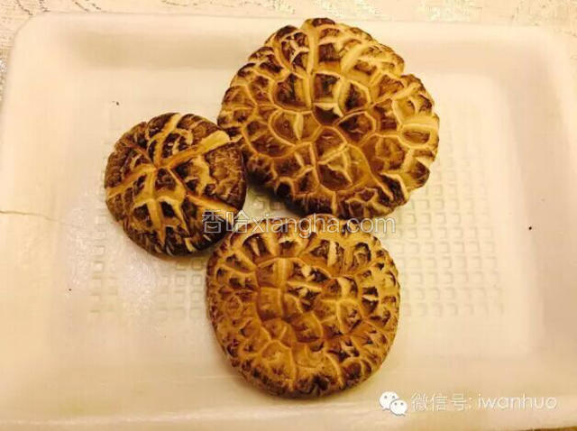 花菇几朵水发。