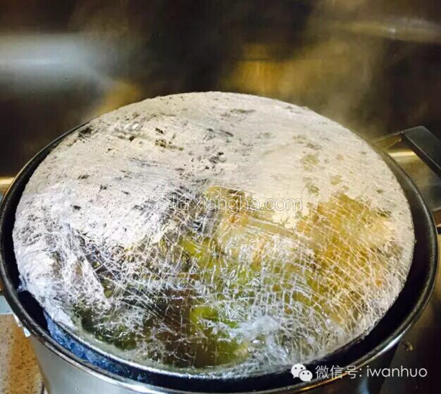 保鲜膜密封食材容器