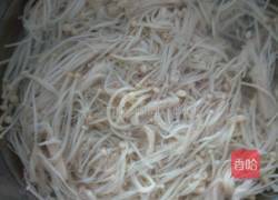 凉拌金针菇的做法图解3