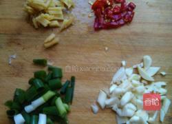 手撕包菜的做法图解2