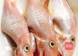 酸菜焖剥皮牛的做法图解1