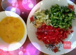 双椒蛋炒饭的做法图解2