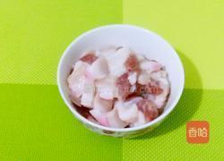 蘑菇炒肉的做法图解1