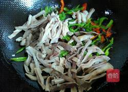 彩蔬炒肚丝的做法图解4