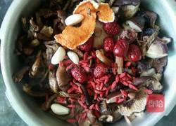 东北小笨鸡炖蘑菇的做法图解6