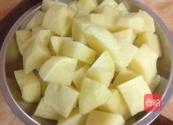 土豆焖饭的做法图解2
