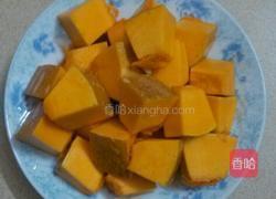 瘦肉焖南瓜的做法图解1