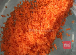 腊肉香菇豆腐饺子的做法图解2