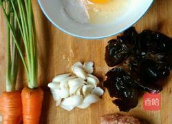 木耳白合鸡蛋卷的做法图解1