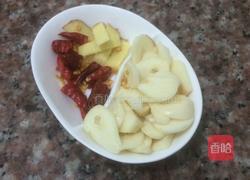 干煸大肠的做法图解3