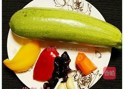 清炒西葫芦的做法图解1