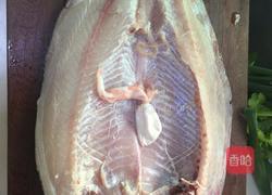 烤箱烤鱼的做法图解1