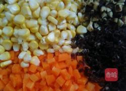 五彩糯米蛋的做法图解1