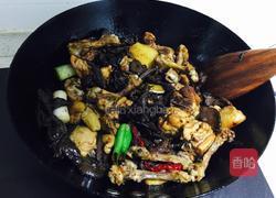 榛蘑冬笋炖三黄鸡的做法图解10