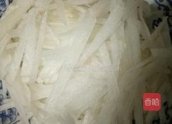 香辣萝卜丝的做法图解1