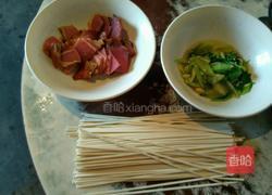 油菜腊肉面的做法图解2