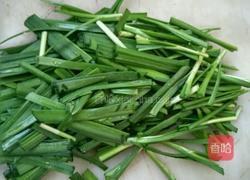 韭菜炒豆腐的做法图解2