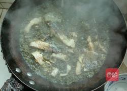 水煮酸菜大块鱼的做法图解10