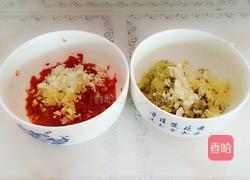 湘味双色鱼头的做法图解2