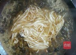 老坛酸菜面条的做法图解5
