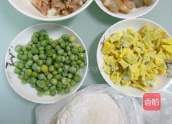 猪肉虾仁烧卖的做法图解1