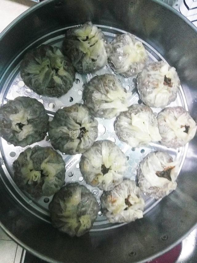 上蒸锅蒸十五分钟左右出锅