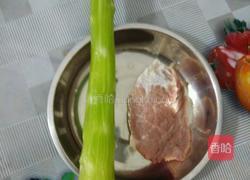 肉片炒莴笋的做法图解1